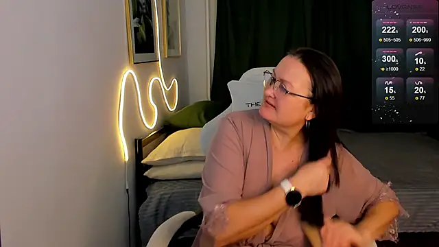 hottyannaa online show from 02/17/26, 02:41