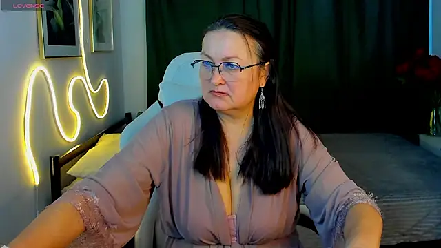 hottyannaa online show from 03/03/26, 02:39