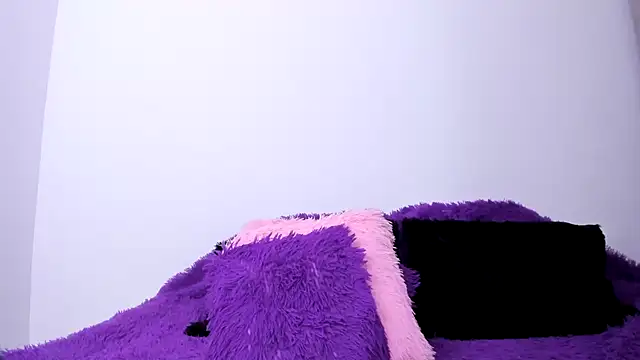 HeidyRousse online show from 10/19/25, 12:17