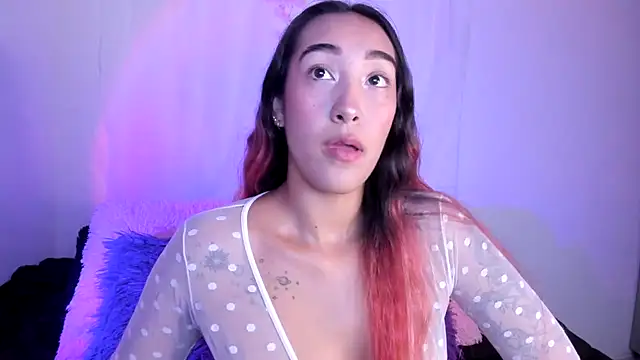 Snapshot of HeidyRousse chatting on 05/19/26, 11:00 HeidyRousse online show from 05/19/26, 11:00