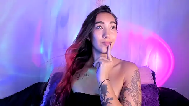 Snapshot of HeidyRousse chatting on 06/03/26, 12:46 HeidyRousse online show from 06/03/26, 12:46