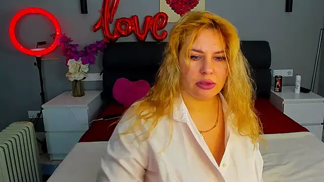 Passion-Blondy online show from 02/08/26, 11:08