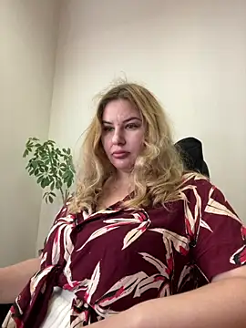 Snapshot of Passion-Blondy chatting on 07/14/26, 08:30 Passion-Blondy online show from 07/14/26, 08:30
