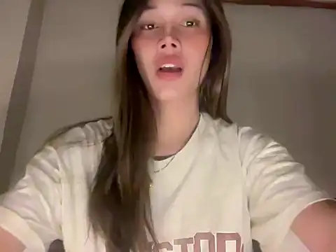 Snapshot of CallMeLerren chatting on 02/02/26, 09:24 CallMeLerren online show from 02/02/26, 09:24