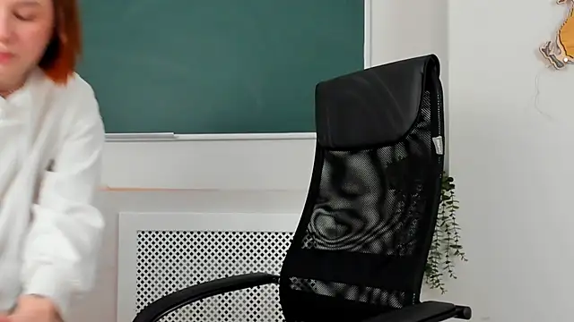 ClaireMathis online show from 04/09/26, 02:44