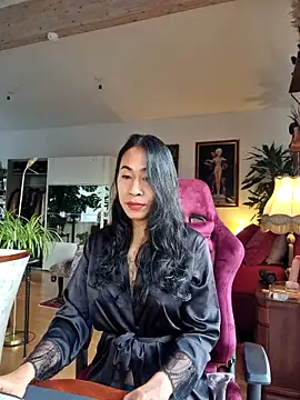 Snapshot of bianca_bellamy chatting on 11/03/25, 08:04 bianca bellamy online show from 11/03/25, 08:04