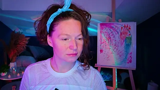 AuroraBorealis   online show from 11/12/25, 07:53