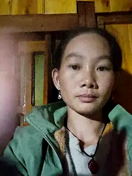 gio-thu online show from 10/22/25, 01:55