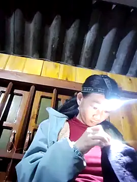 gio-thu online show from 11/10/25, 11:31