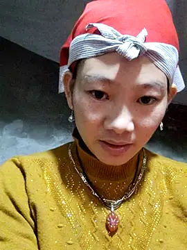 gio-thu online show from 12/21/25, 11:17