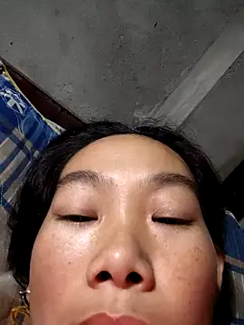 gio-thu online show from 12/21/25, 11:23