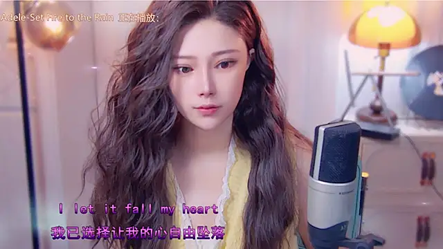 Snapshot of cherry-fa chatting on 10/15/25, 03:28 cherry-fa online show from 10/15/25, 03:28