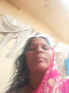Snapshot of Rt_shreya chatting on 06/04/26, 05:57 Rt shreya online show from 06/04/26, 05:57