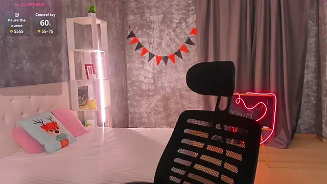 scent  of woman online show from 01/12/26, 01:55