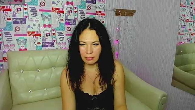 Victoria Panther online show from 10/11/25, 01:27