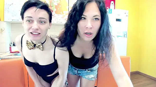 Victoria Panther online show from 11/30/25, 05:11