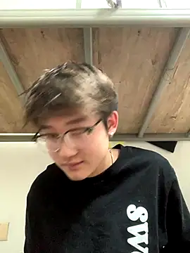 KK-cuteboy online show from 11/30/25, 10:30