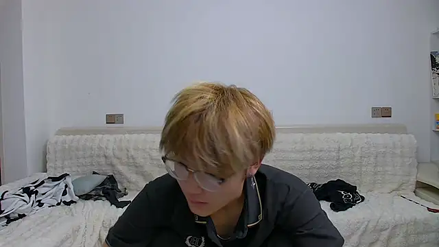 KK-cuteboy online show from 02/08/26, 11:13