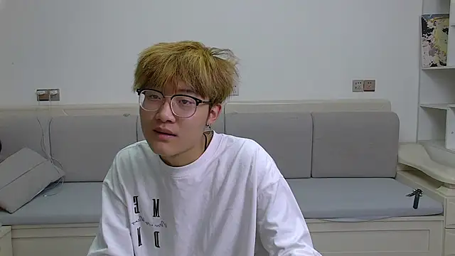 KK-cuteboy online show from 03/29/26, 11:32