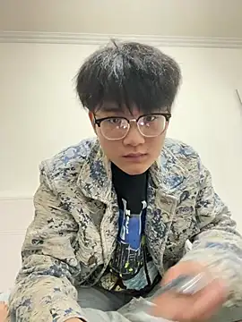 KK-cuteboy online show from 04/28/26, 11:37