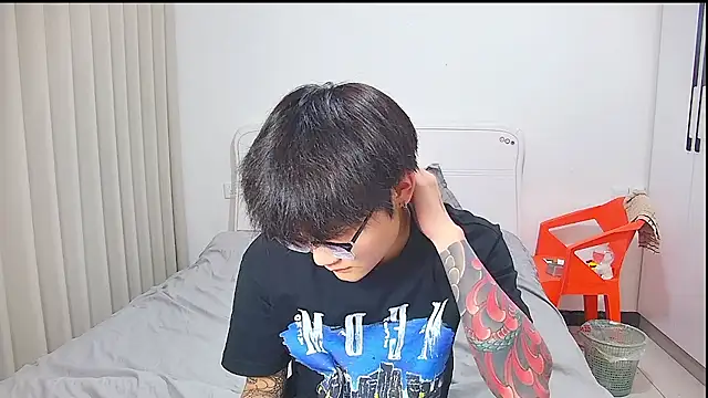 KK-cuteboy online show from 05/27/26, 01:08