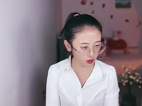 Queena  online show from 01/15/26, 01:59