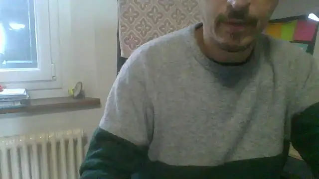 Snapshot of Kawayleo chatting on 10/22/25, 08:36 Kawayleo online show from 10/22/25, 08:36