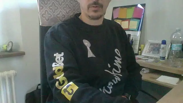 Kawayleo online show from 11/11/25, 10:48