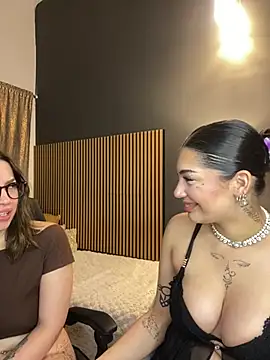 LoraShines online show from 07/19/26, 01:26