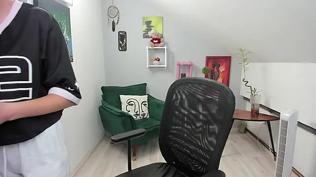 BettyJamess online show from 10/22/25, 07:13