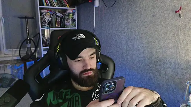 Nik Namee online show from 12/15/25, 05:50