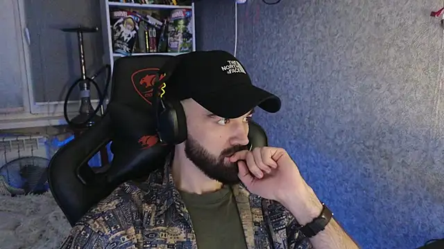 Nik Namee online show from 12/16/25, 05:07