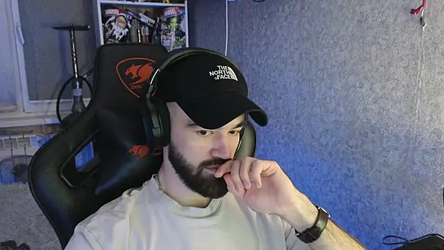 Nik Namee online show from 12/17/25, 08:48