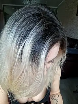 BritanyVegas online show from 11/28/25, 12:41