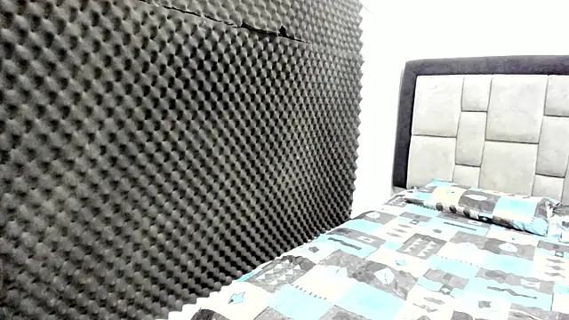 Snapshot of gabi-grey chatting on 10/13/25, 06:19 gabi-grey online show from 10/13/25, 06:19