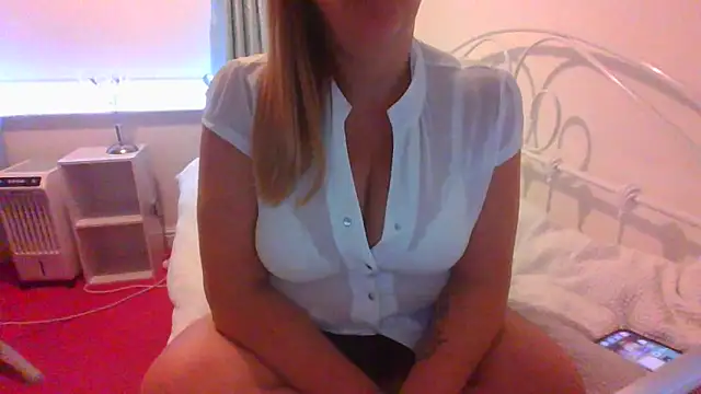 BbwGreenEyes69  online show from 10/09/25, 08:01