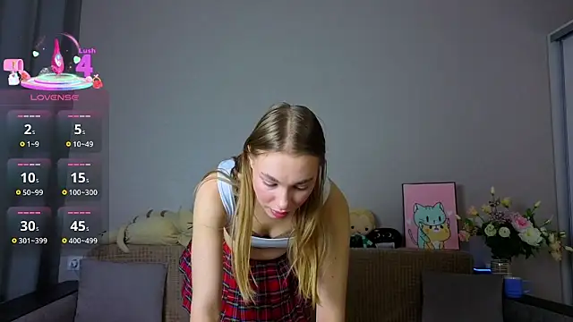 ElizaPurrr online show from 11/15/25, 04:43