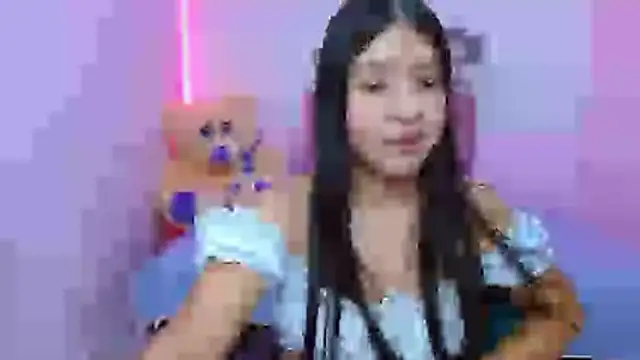 zara cute online show from 12/18/25, 12:33