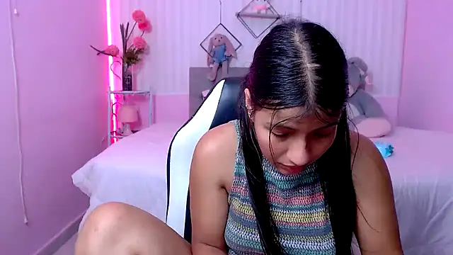 zara cute online show from 03/28/26, 12:21