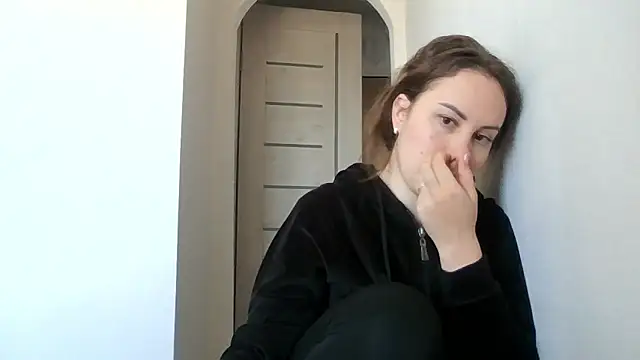 Snapshot of MeadowEyes chatting on 04/22/26, 08:06 MeadowEyes online show from 04/22/26, 08:06