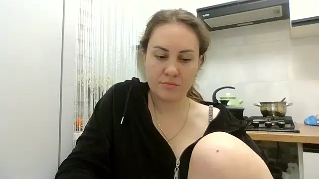 Snapshot of MeadowEyes chatting on 05/06/26, 08:25 MeadowEyes online show from 05/06/26, 08:25
