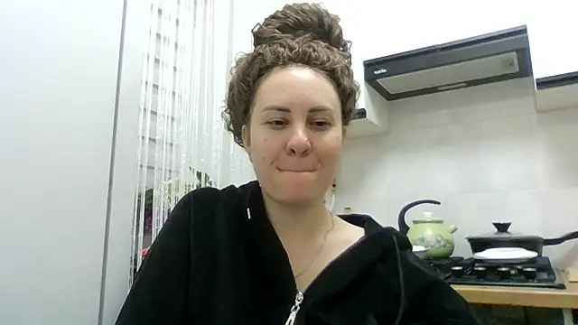 Snapshot of MeadowEyes chatting on 05/14/26, 08:59 MeadowEyes online show from 05/14/26, 08:59