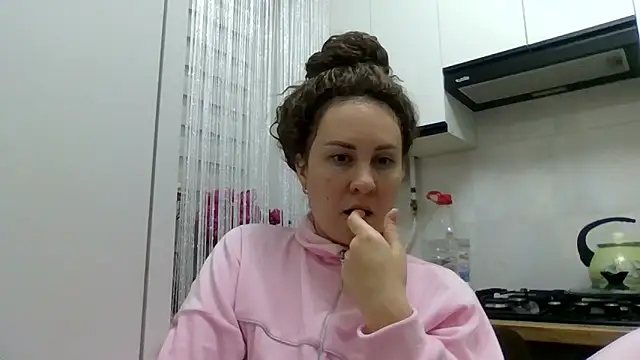 Snapshot of MeadowEyes chatting on 05/31/26, 07:37 MeadowEyes online show from 05/31/26, 07:37