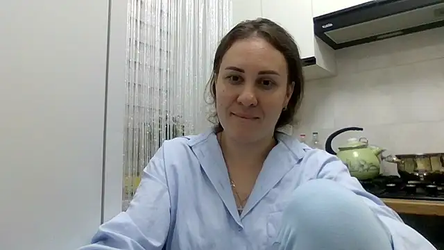 Snapshot of MeadowEyes chatting on 06/18/26, 06:56 MeadowEyes online show from 06/18/26, 06:56