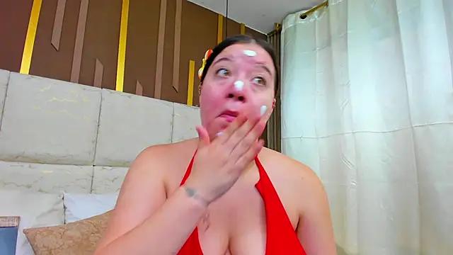 AmbarGills online show from 04/15/26, 01:18