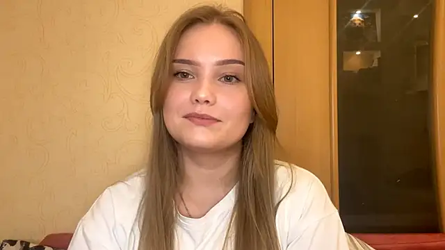 WillowSturiaIe online show from 10/17/25, 09:23