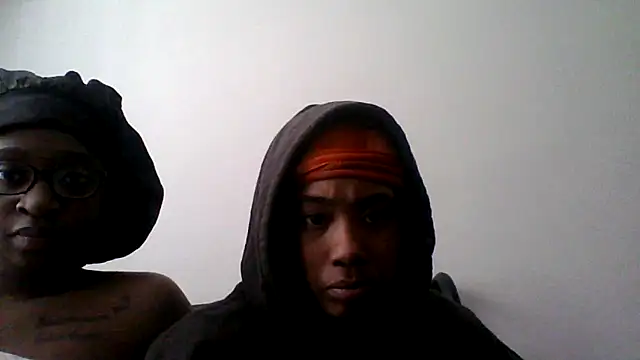 Snapshot of dezzidavill chatting on 02/07/26, 02:54 dezzidavill online show from 02/07/26, 02:54