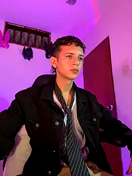 tylernova online show from 10/31/25, 03:51