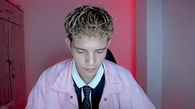 tylernova online show from 02/04/26, 03:56