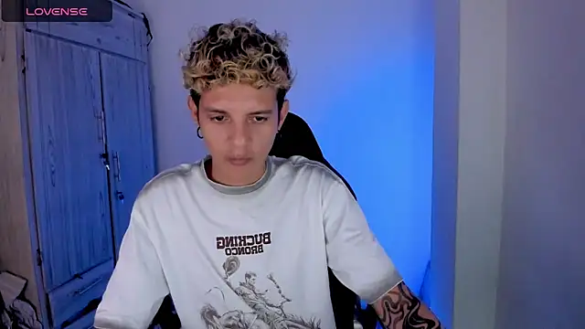 tylernova online show from 04/17/26, 02:14